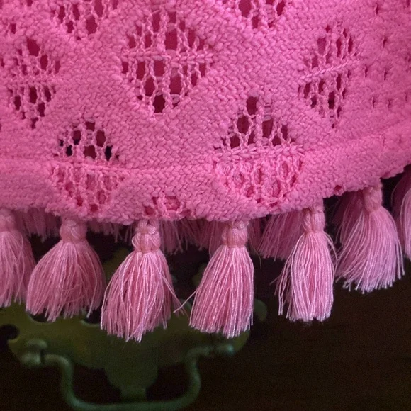 Lilly Pulitzer! Super cute hot pink top!🌸 Fun crochet design:) - Picture 4 of 6